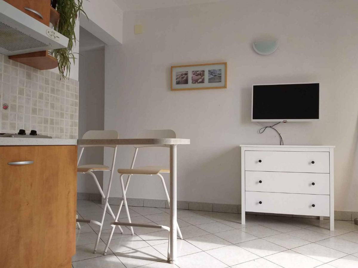 Apartments In Njivice/Insel Krk 34038 Ngoại thất bức ảnh